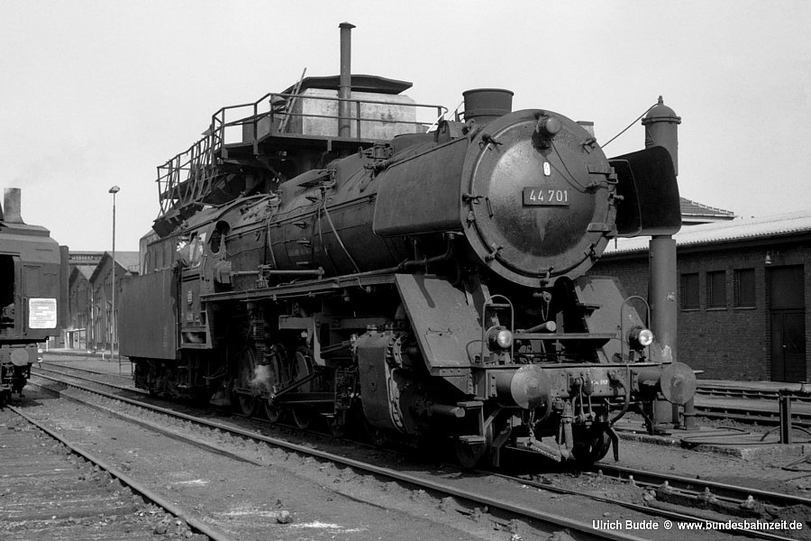 http://www.bundesbahnzeit.de/bildvorschlaege/BV%20Hohenbudberg/jpg-Bilder/b06-44%20701.jpg