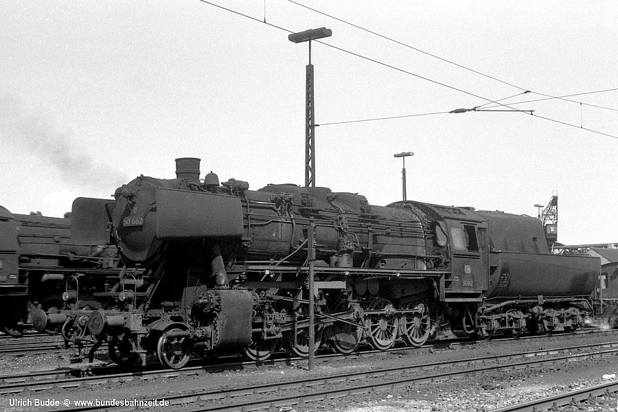 http://www.bundesbahnzeit.de/dso/50_Wannentender/b02-50_662.jpg
