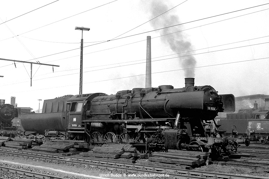 http://www.bundesbahnzeit.de/dso/50_Wannentender/b04-50_1524.jpg