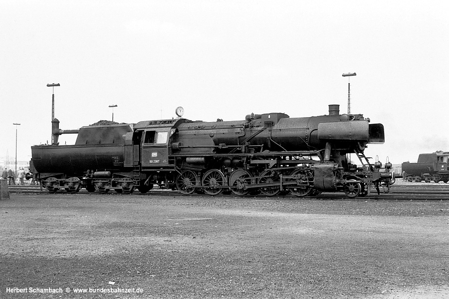 http://www.bundesbahnzeit.de/dso/50_Wannentender/b07-50_2367.jpg