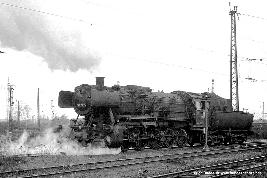 http://www.bundesbahnzeit.de/dso/50_Wannentender/b11-50_2935.jpg