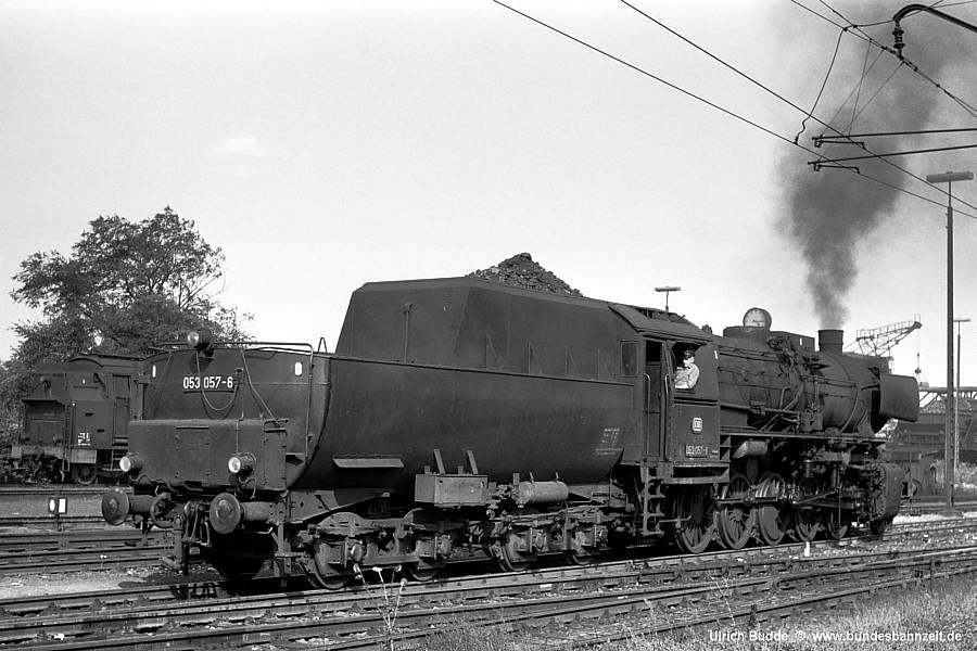 http://www.bundesbahnzeit.de/dso/50_Wannentender/b14-053_057.jpg