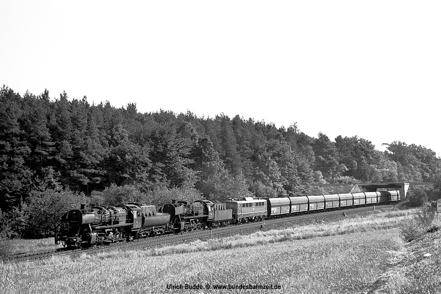 http://www.bundesbahnzeit.de/dso/50_Wannentender/b17-053_074.jpg