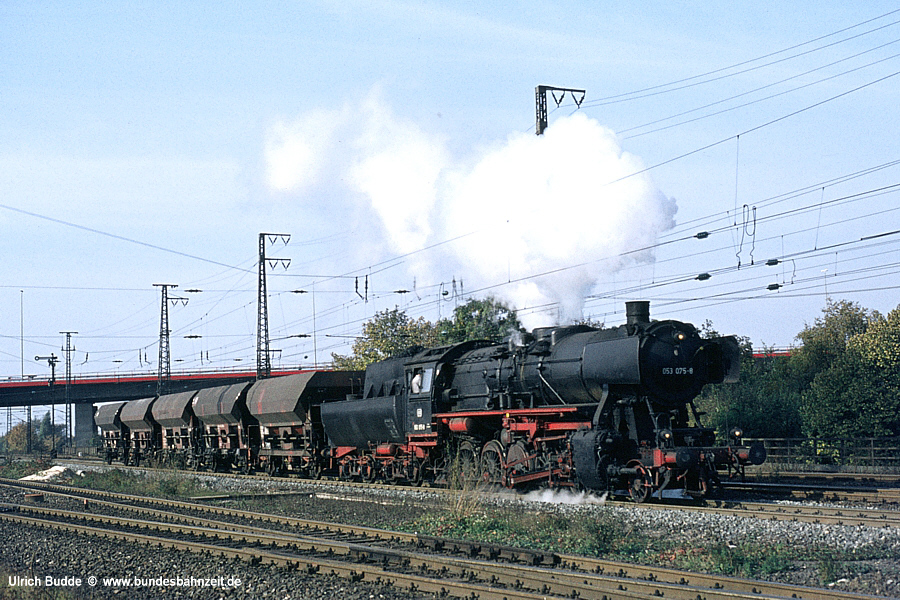http://www.bundesbahnzeit.de/dso/50_Wannentender/b18-053_075.jpg