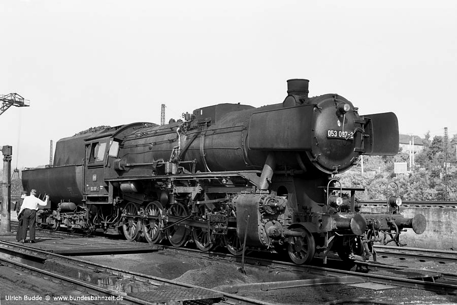 http://www.bundesbahnzeit.de/dso/50_Wannentender/b19-053_097.jpg