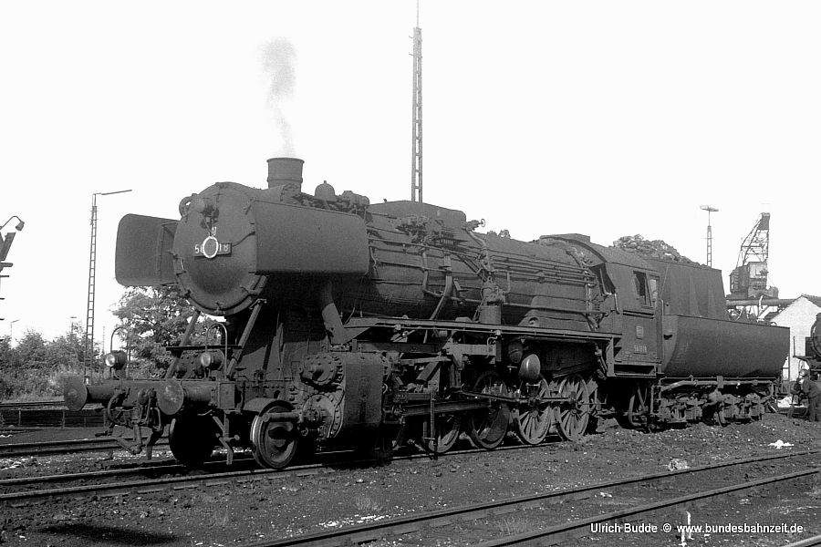 http://www.bundesbahnzeit.de/dso/50_Wannentender/b22-50_3118.jpg