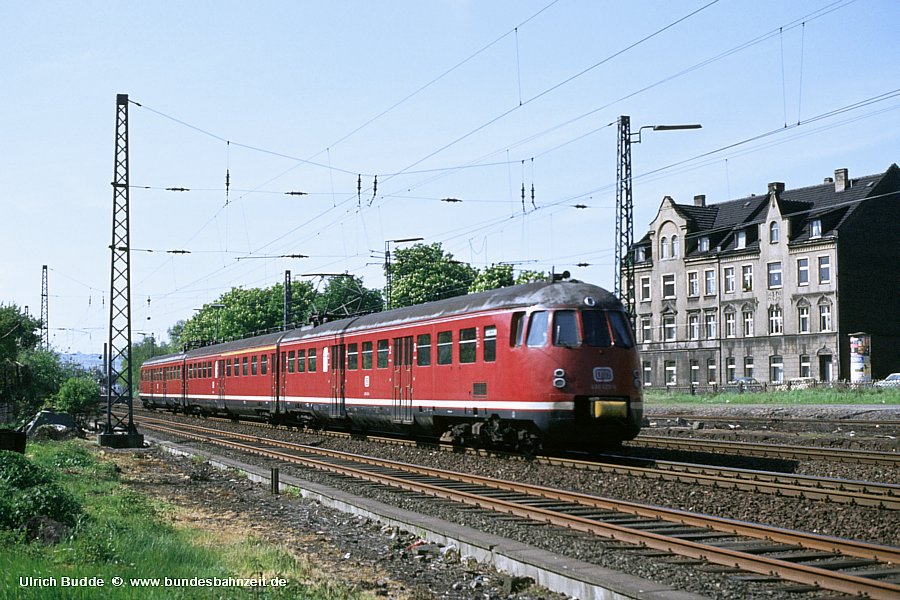 http://www.bundesbahnzeit.de/galerien/ET30%20-%20der%20Ruhrgebietssprinter/jpg-Bilder/b08-430%20423.jpg