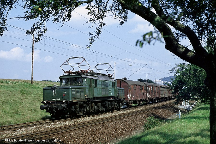 http://www.bundesbahnzeit.de/galerien/Schwaebische%20Krokodile/jpg-Bilder/b13-193%20006.jpg