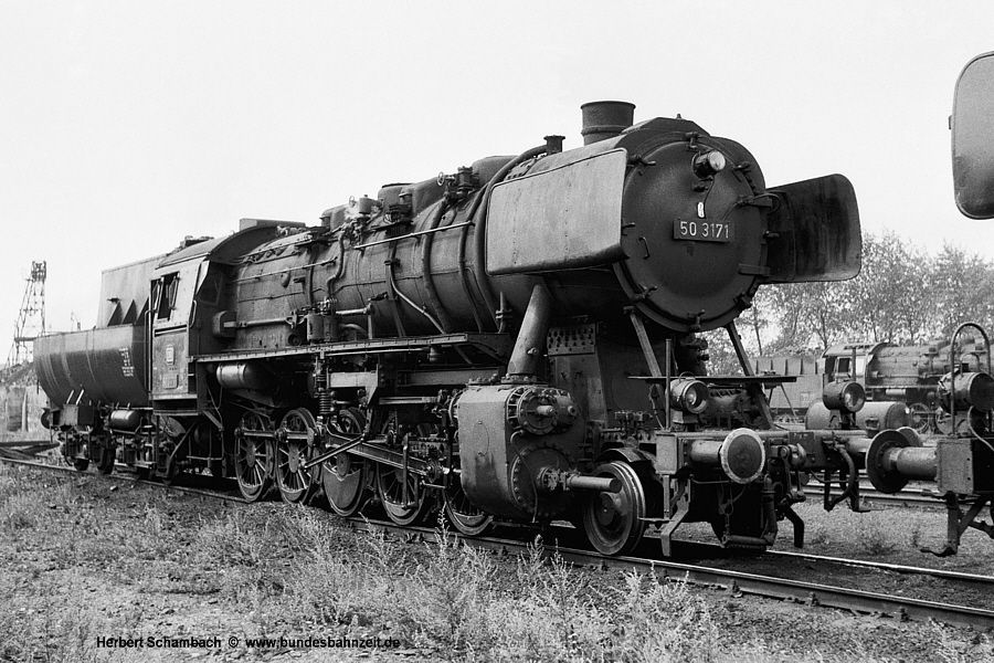 https://www.bundesbahnzeit.de/dso/50_Wannentender/b28-50_3171.jpg