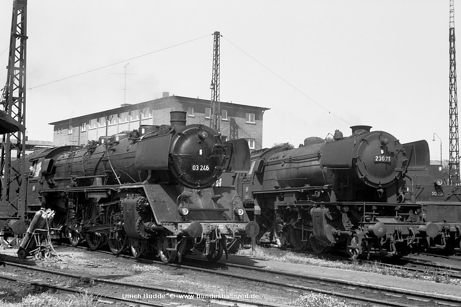 https://www.bundesbahnzeit.de/galerien/Suedbahn/jpg-Bilder/b03-05%20246,%2023%20071.jpg
